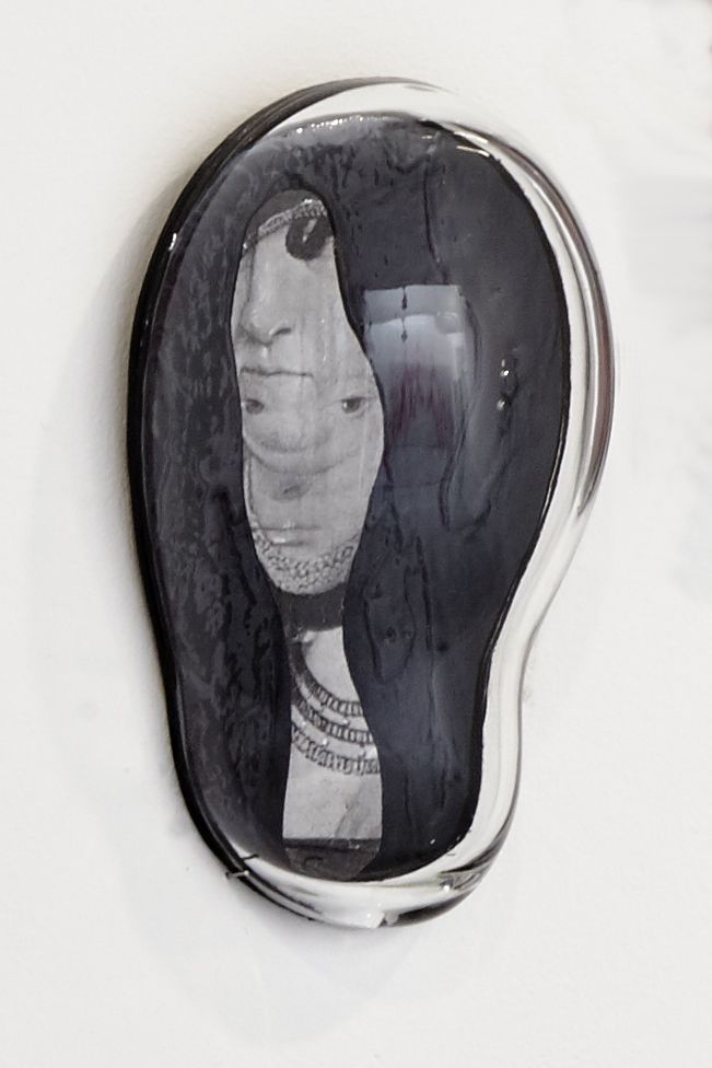 alicia-zaton-avec-l.coullard-alliage-4-serie-de-8-collage-bitume-verre-souffle-23x14cm-2019-2634a36816ed1175ef034c0e1373539c