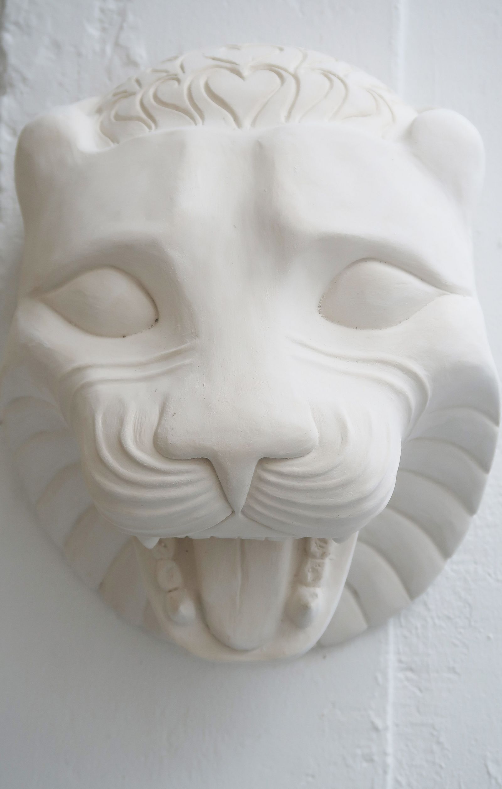 alicia-zaton-tousseul-3-platre-35x35cm-2019-11c1833bfde834cf79bf874e93ce20ea