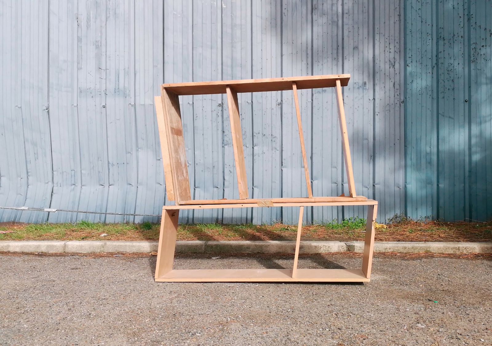 lucie-riou-et-boum-boum-pam-pam-les-meubles-vibrent-aussi-video-2019-847179a3439ee9122b3a693d22f89038